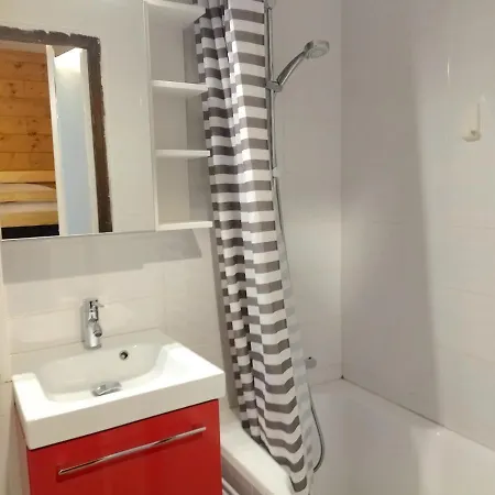 Bernex, 1 Pièce, 4 Personnes - Fr-1-498-71 *